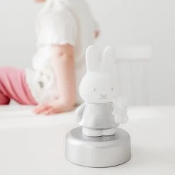 Bambolino Toys Nijntje 3D Zilver Nachtlampje 33197 -Babywinkel Verkoop 33197 9 mf rd bt night light silver ambiance 02 3