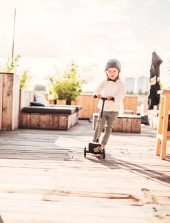 Scoot And Ride Leopard Highwaykick 2 Step SR-96524 -Babywinkel Verkoop Scoot and Ride Leopard Highwaykick 2 Step SR 96524 .sfeer 1