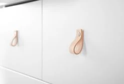 Babykamer Romy: Ledikant, Commode & 2-Deurskast -Babywinkel Verkoop commode noah 4