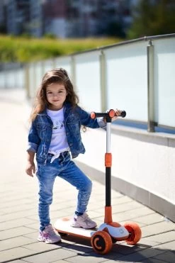 Lorelli Scooter Trio Orange Step/Loopfiets 1039015-0003 -Babywinkel Verkoop lorelli scooter trio orange step loopfiets 1039015 0003 10 1920x1920 2