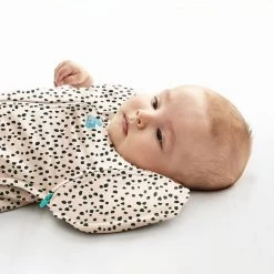 Love To Dream Transition Bag 1.0 Animal Beige Medium 6-8.5 Kg Inbakerslaapzak L2001252BGEM -Babywinkel Verkoop love to dream transition bag 1.0 animal beige medium inbakerslaapzak 2