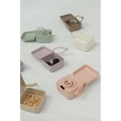 Bibs Vanilla Speendoosje 4200245 17 Bibs Vanilla Speendoosje 4200245 -Babywinkel Verkoop speendoosje sfeer 1 4