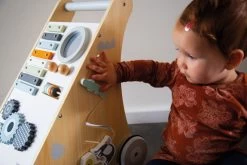 Tryco Houten Activiteiten Loopwagen TR-303012 -Babywinkel Verkoop tryco houten activiteiten loopwagen05