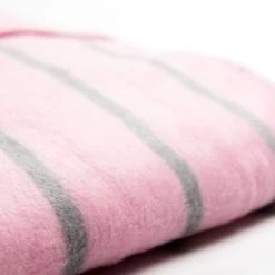 Zaffiro Grijs & Roze Gestreept 100 X 150 Cm Ledikantdeken 15403 -Babywinkel Verkoop zaffiro roze grijs gestreept 100 x 150 cm ledikantdeken 3